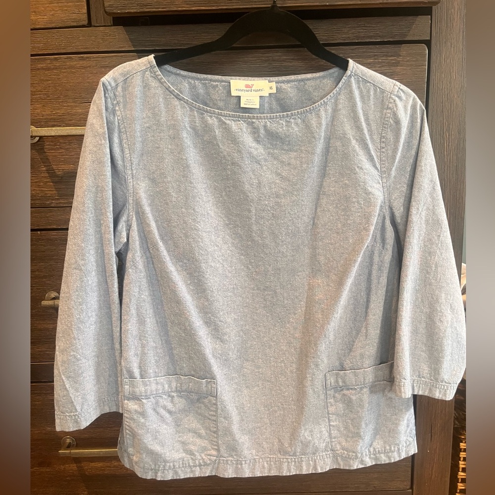 Vineyard Vines Gray Boxy Blouse with Relaxed Fit